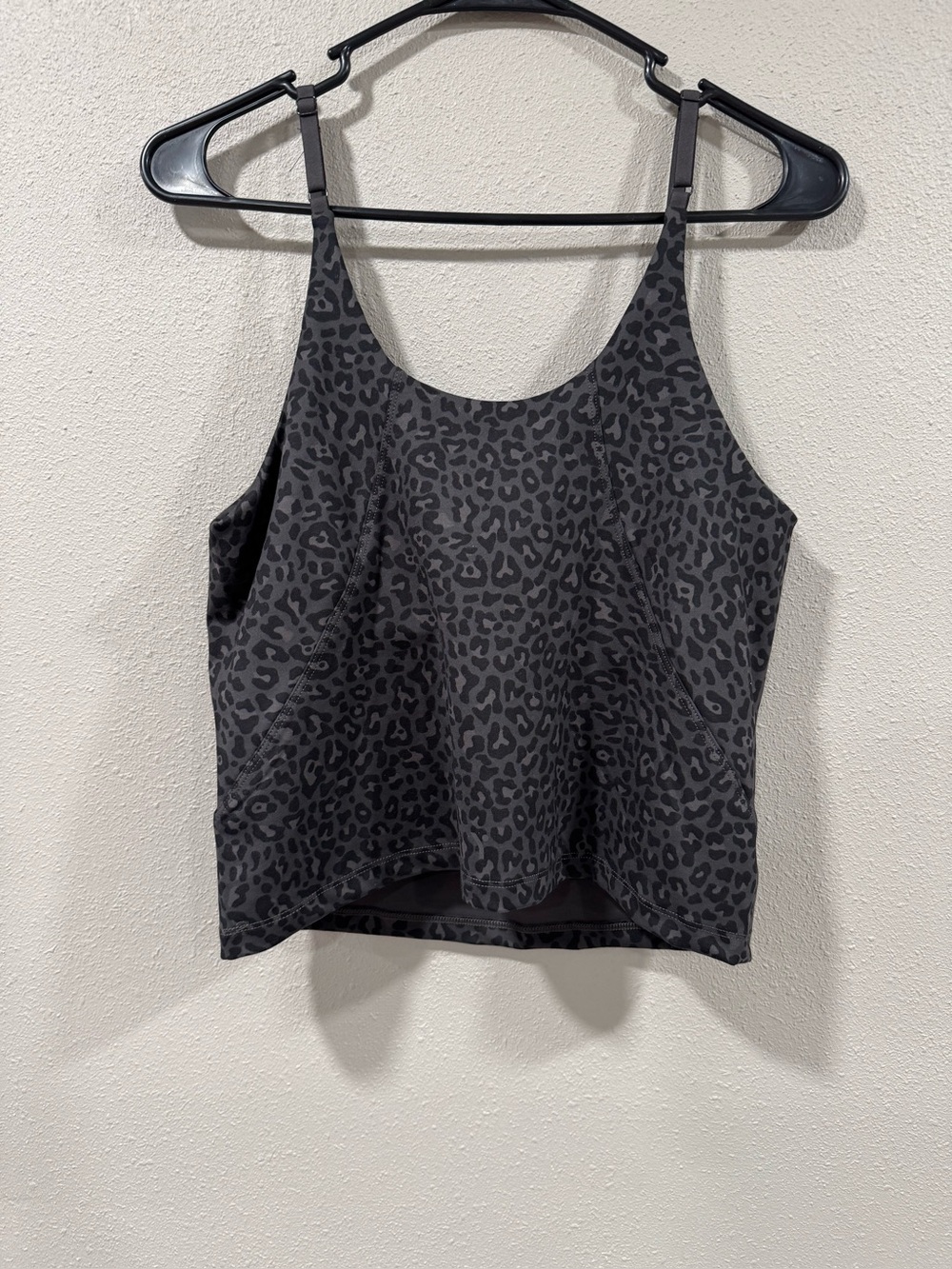 NWT $88 Retail Yogalious Leopard Black 2 Piece Set - Picture 3 of 8